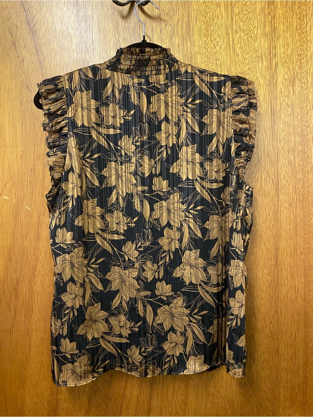 Woven Floral Mock-Neck Women's Top - Black & Gold